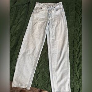 American Eagle strigid mom Jean